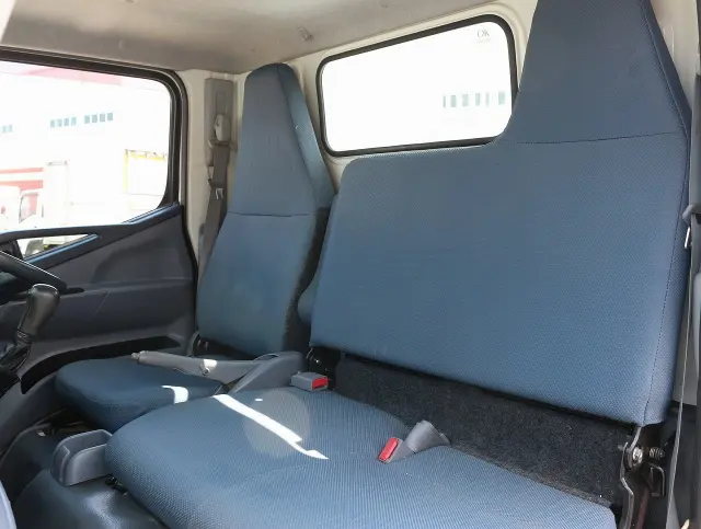 三菱 キャンター TKG-FBA30(2WD)の写真49