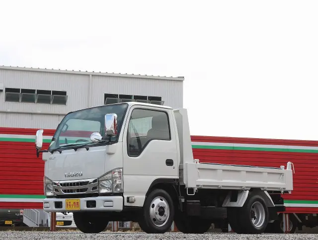 いすゞ エルフ SKG-NJR85AD(2WD)の写真2