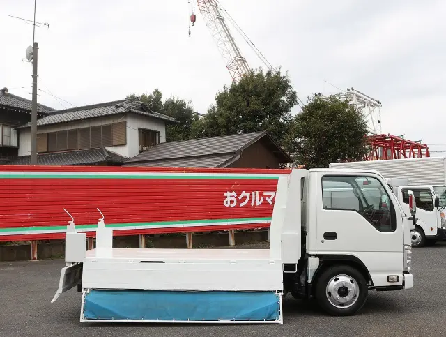 いすゞ エルフ SKG-NJR85AD(2WD)の写真15