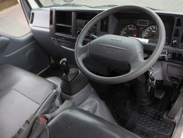 いすゞ エルフ SKG-NJR85AD(2WD)の写真31