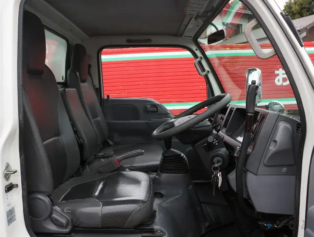 いすゞ エルフ SKG-NJR85AD(2WD)の写真32