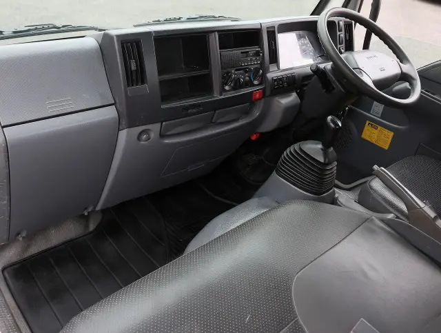 いすゞ エルフ SKG-NJR85AD(2WD)の写真43