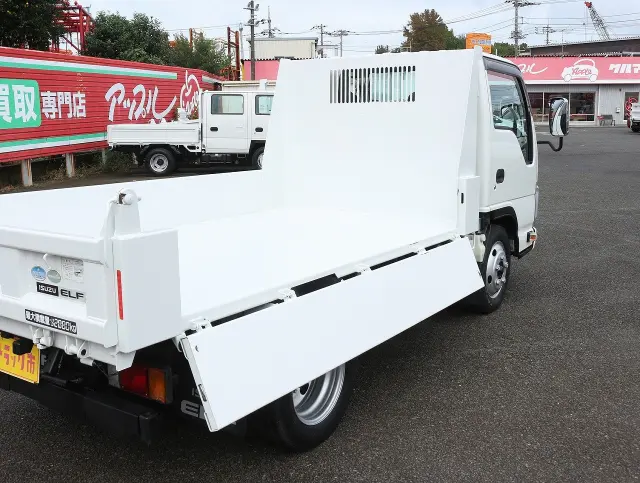 いすゞ エルフ TPG-NJR85AD(2WD)の写真9