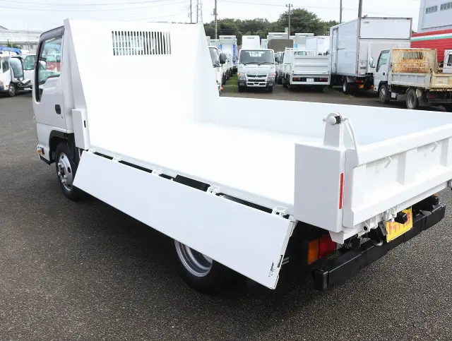 いすゞ エルフ TPG-NJR85AD(2WD)の写真10