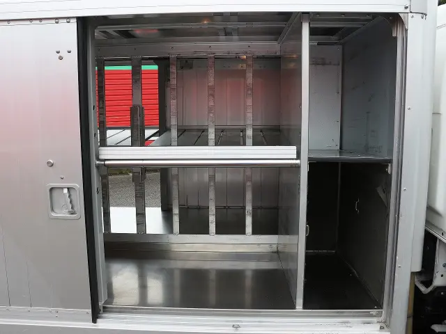 日産 アトラス SKG-TZ2F24(2WD)の写真17