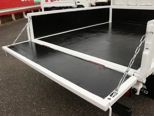 三菱 キャンター 2TG-FBA00(2WD)の写真10