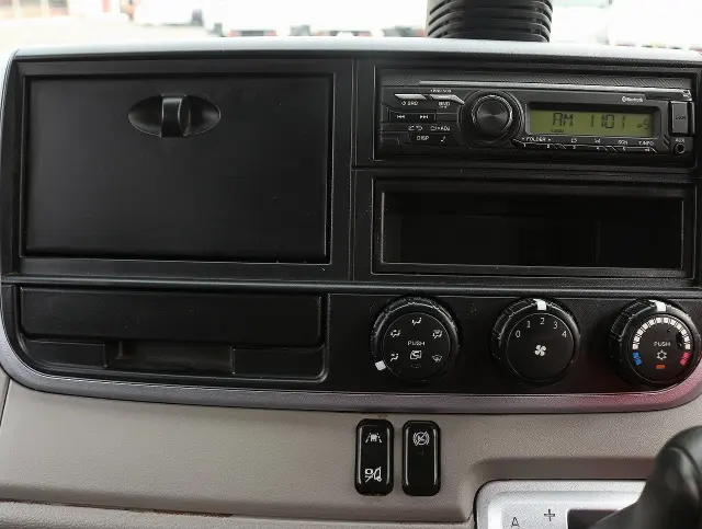 三菱 キャンター 2TG-FBA00(2WD)の写真33