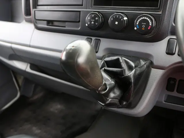 三菱 キャンター TKG-FBA30(2WD)の写真39