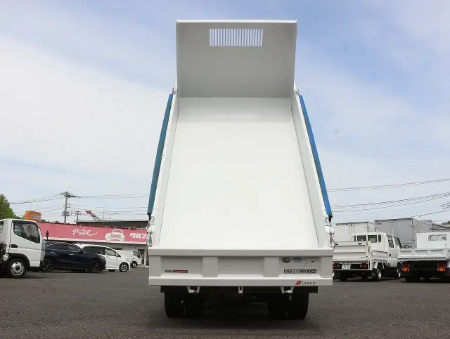 三菱 キャンター TPG-FBA30(2WD)の写真15