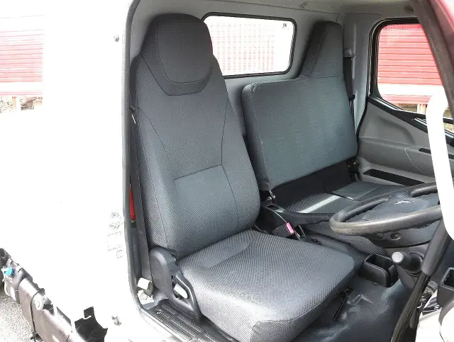 三菱 キャンター TPG-FBA30(2WD)の写真29