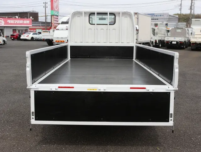 三菱 キャンター TPG-FBA00(2WD)の写真9