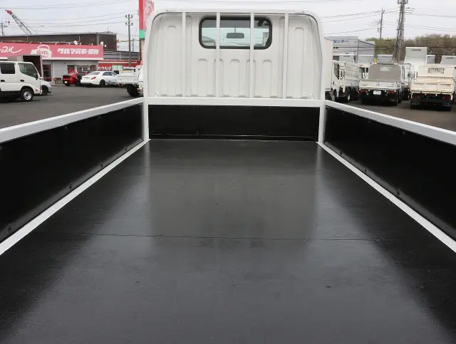 三菱 キャンター TPG-FBA00(2WD)の写真10