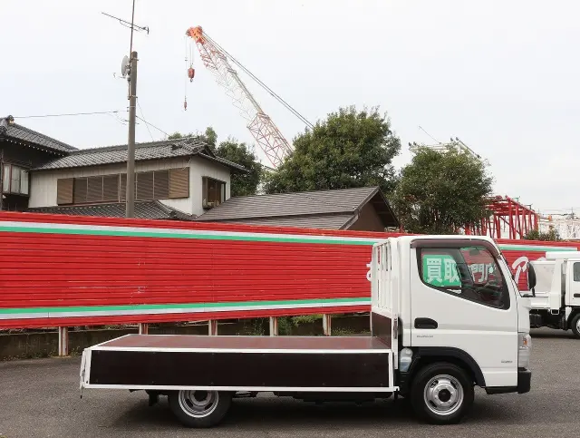 三菱 キャンター TPG-FBA00(2WD)の写真13