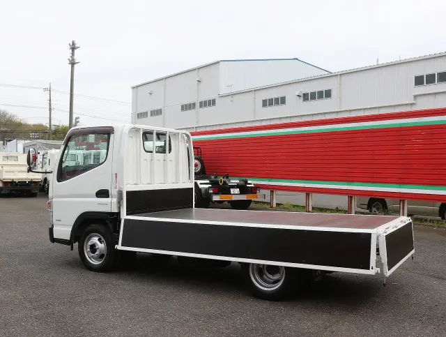 三菱 キャンター TPG-FBA00(2WD)の写真17