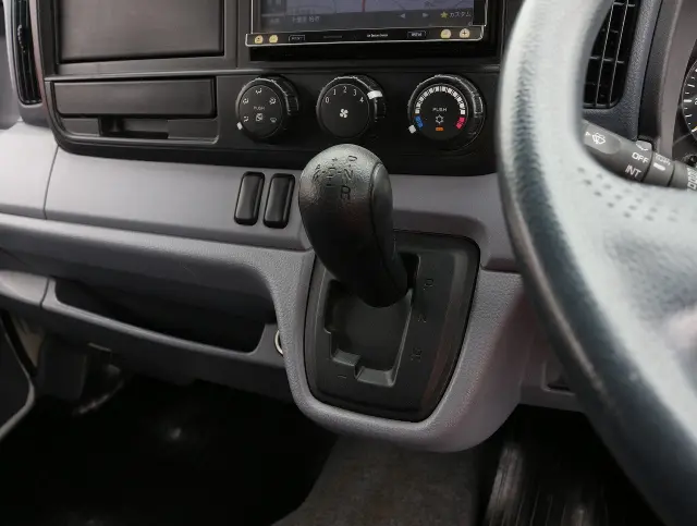 三菱 キャンター TPG-FBA00(2WD)の写真37