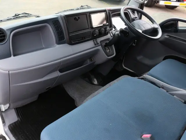 三菱 キャンター TPG-FBA00(2WD)の写真46