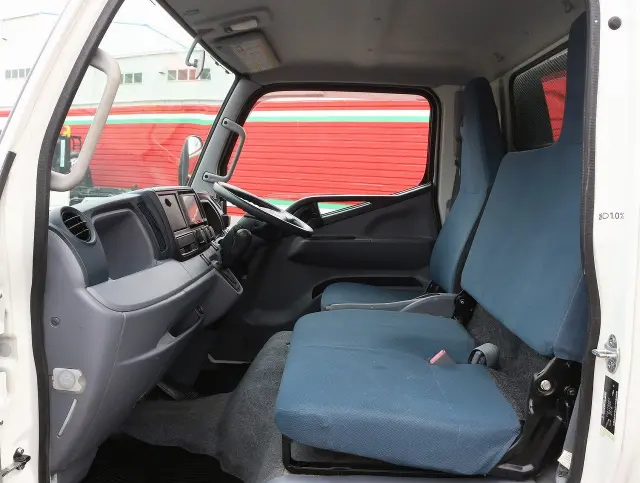 三菱 キャンター TPG-FBA00(2WD)の写真47