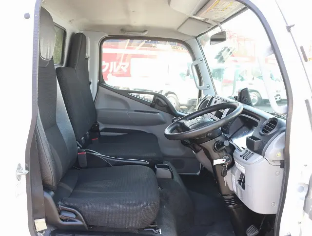 三菱 キャンター 2RG-FBA20の写真30