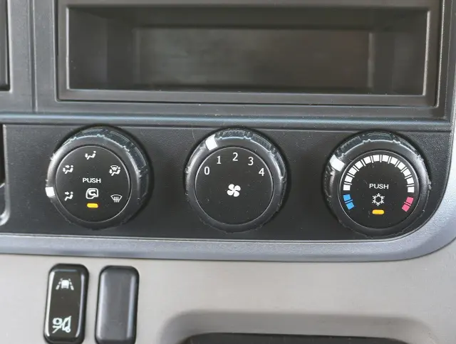 三菱 キャンター 2RG-FBA20の写真43