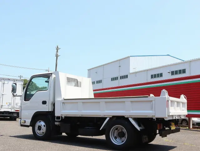 いすゞ エルフ TKG-NKR85AD(2WD)の写真8