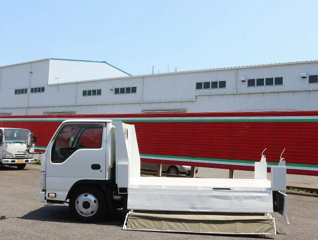 いすゞ エルフ TKG-NKR85AD(2WD)の写真17