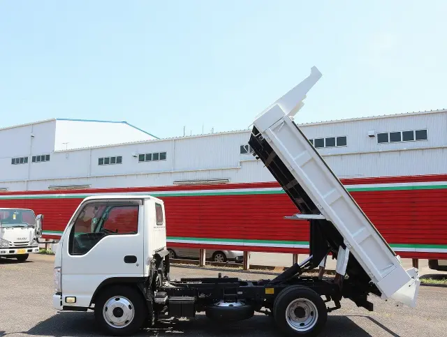 いすゞ エルフ TKG-NKR85AD(2WD)の写真24