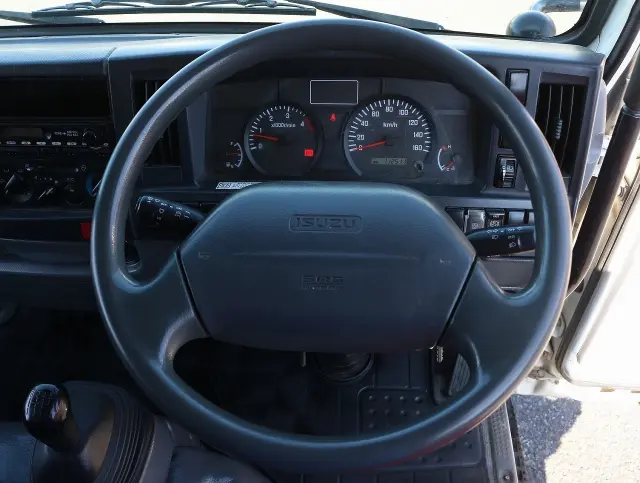 いすゞ エルフ TKG-NKR85AD(2WD)の写真37