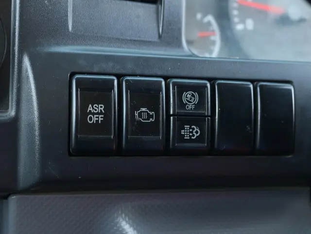 いすゞ エルフ TKG-NKR85AD(2WD)の写真42