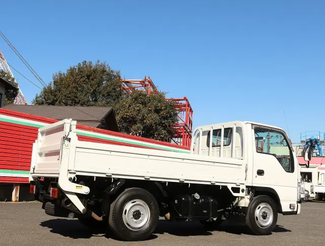 いすゞ エルフ TRG-NJR85A(2WD)の写真5