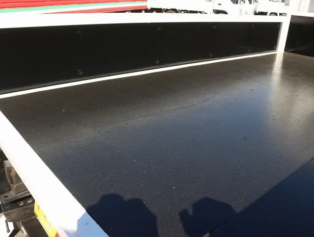 いすゞ エルフ TRG-NJR85A(2WD)の写真15