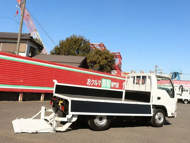 いすゞ エルフ TRG-NJR85A(2WD)の写真21