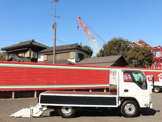 いすゞ エルフ TRG-NJR85A(2WD)の写真22