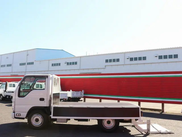 いすゞ エルフ TRG-NJR85A(2WD)の写真27