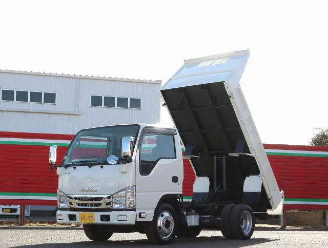 いすゞ エルフ TPG-NJR85AD(2WD)の写真1