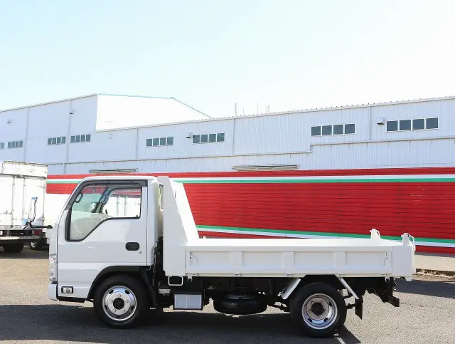 いすゞ エルフ TPG-NJR85AD(2WD)の写真9