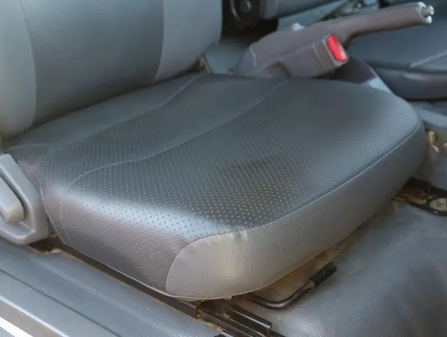 いすゞ エルフ TPG-NJR85AD(2WD)の写真31