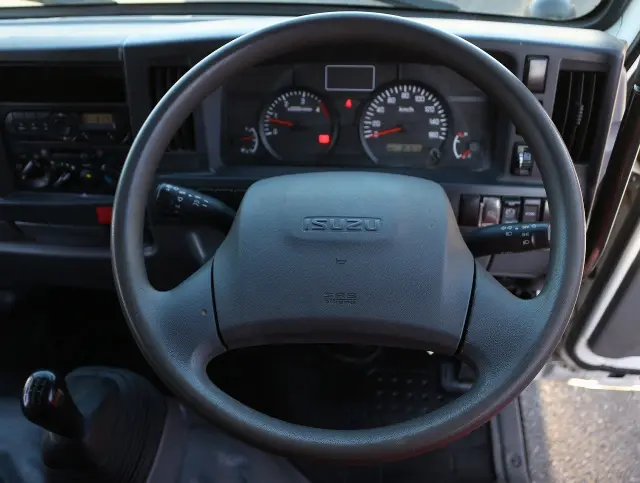 いすゞ エルフ TPG-NJR85AD(2WD)の写真32