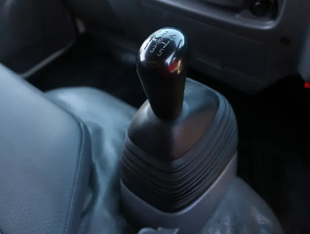 いすゞ エルフ TPG-NJR85AD(2WD)の写真35