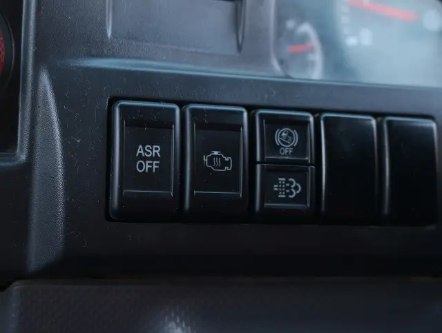 いすゞ エルフ TPG-NJR85AD(2WD)の写真37