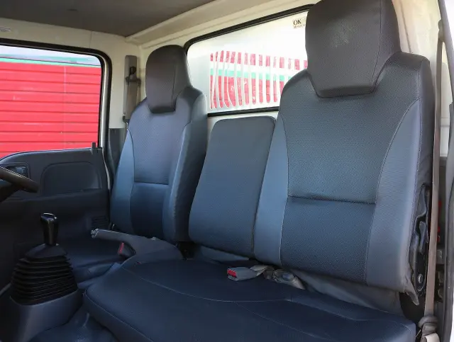 いすゞ エルフ TPG-NJR85AD(2WD)の写真42