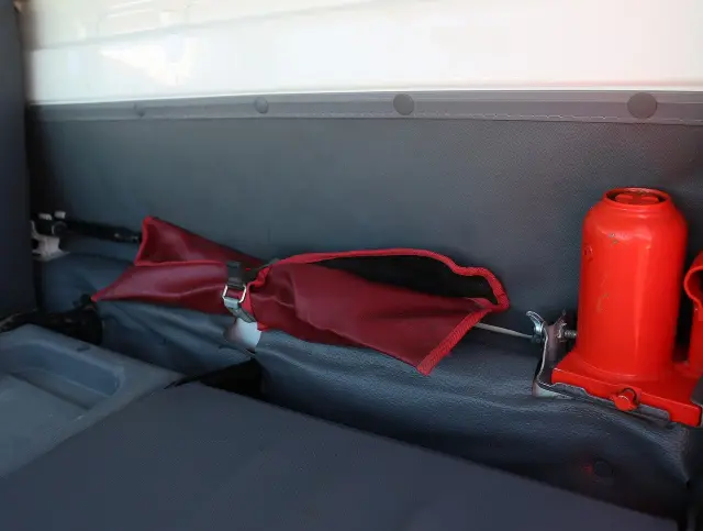 いすゞ エルフ TPG-NJR85AD(2WD)の写真43