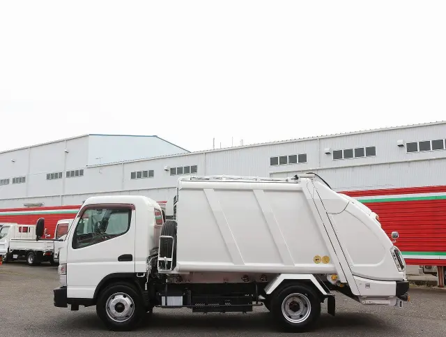 三菱 キャンター TKG-FEB90(2WD)の写真9