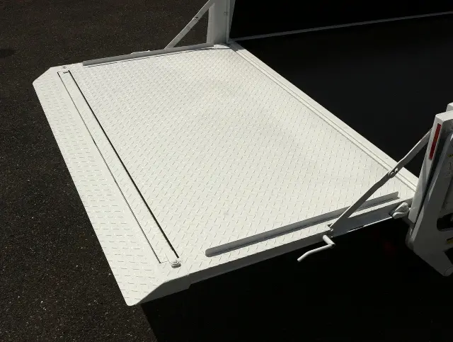 三菱 キャンター TPG-FEB50(2WD)の写真14