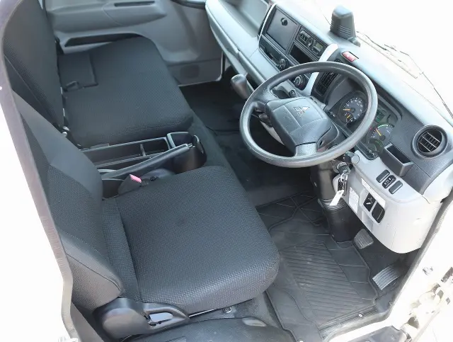 三菱 キャンター TPG-FEB50(2WD)の写真26