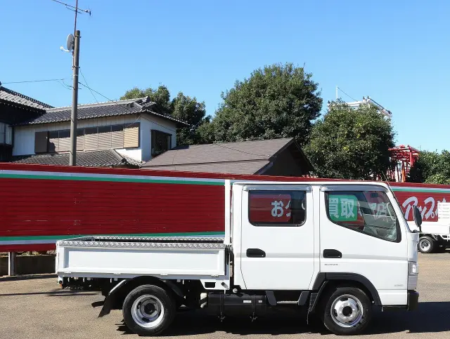 三菱 キャンター TPG-FBA00(2WD)の写真4