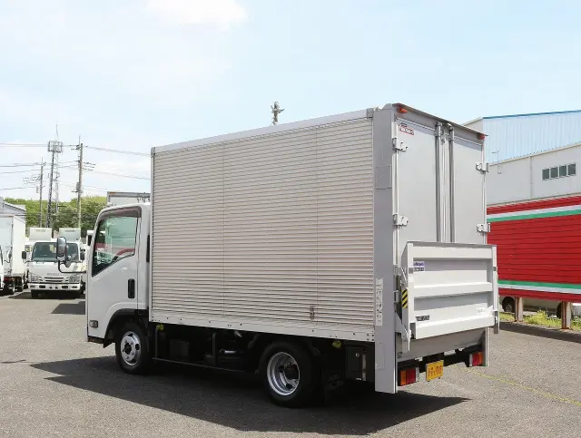 いすゞ エルフ TRG-NLR85ANの写真7