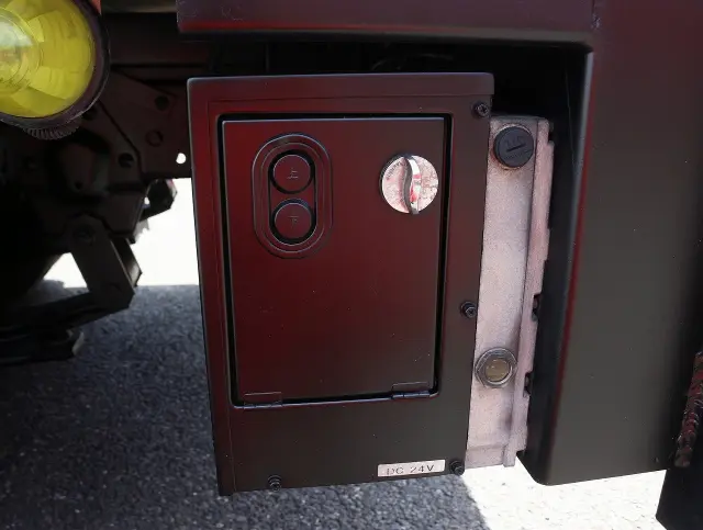 いすゞ エルフ TRG-NLR85ANの写真9