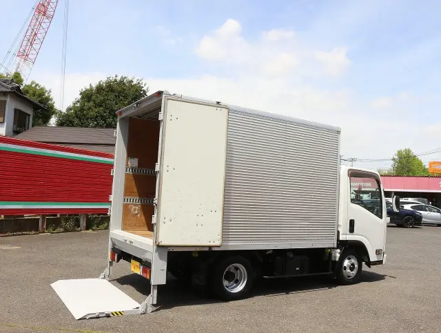 いすゞ エルフ TRG-NLR85ANの写真13