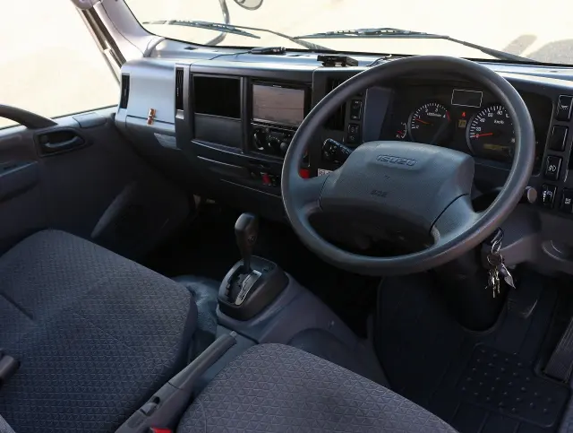 いすゞ エルフ TRG-NLR85ANの写真31