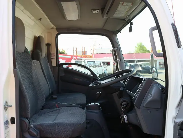 いすゞ エルフ TRG-NLR85ANの写真32